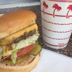 未央奈よりハンバーガー食べてやるさんのトーク