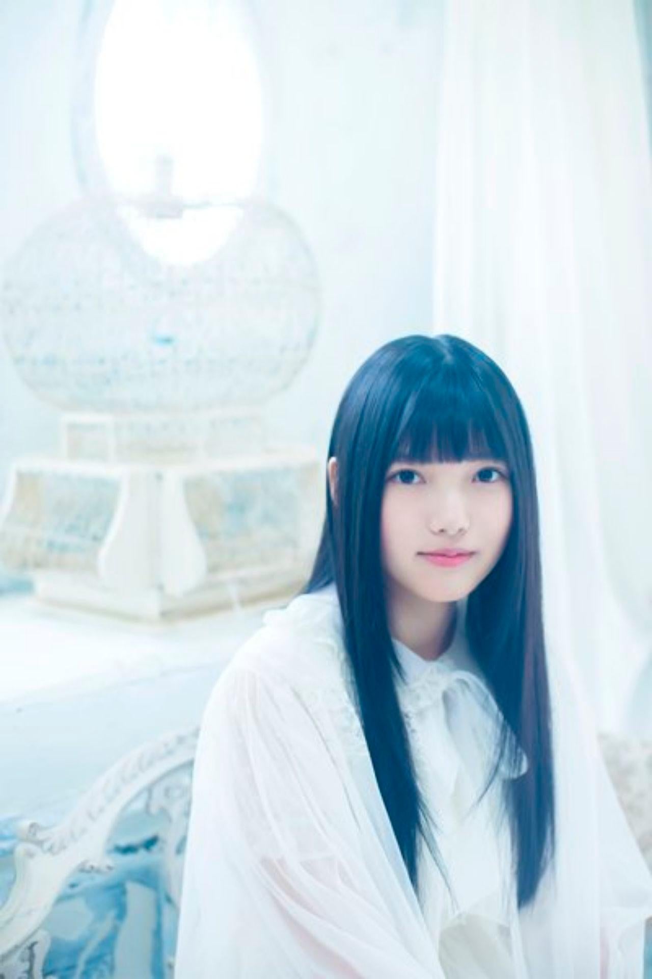 欅坂46 上村莉奈　直筆サイン入りポラロイド 欅坂46 上村莉奈 直筆サイン入りポラロイド