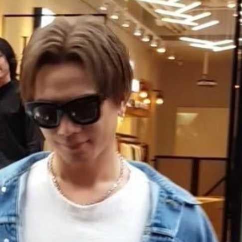 HIROOMI TOSAKA