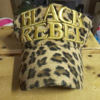 ヒョウ柄帽子のきよっぴ