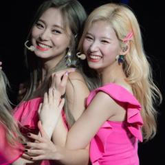 金増亜依のトーク