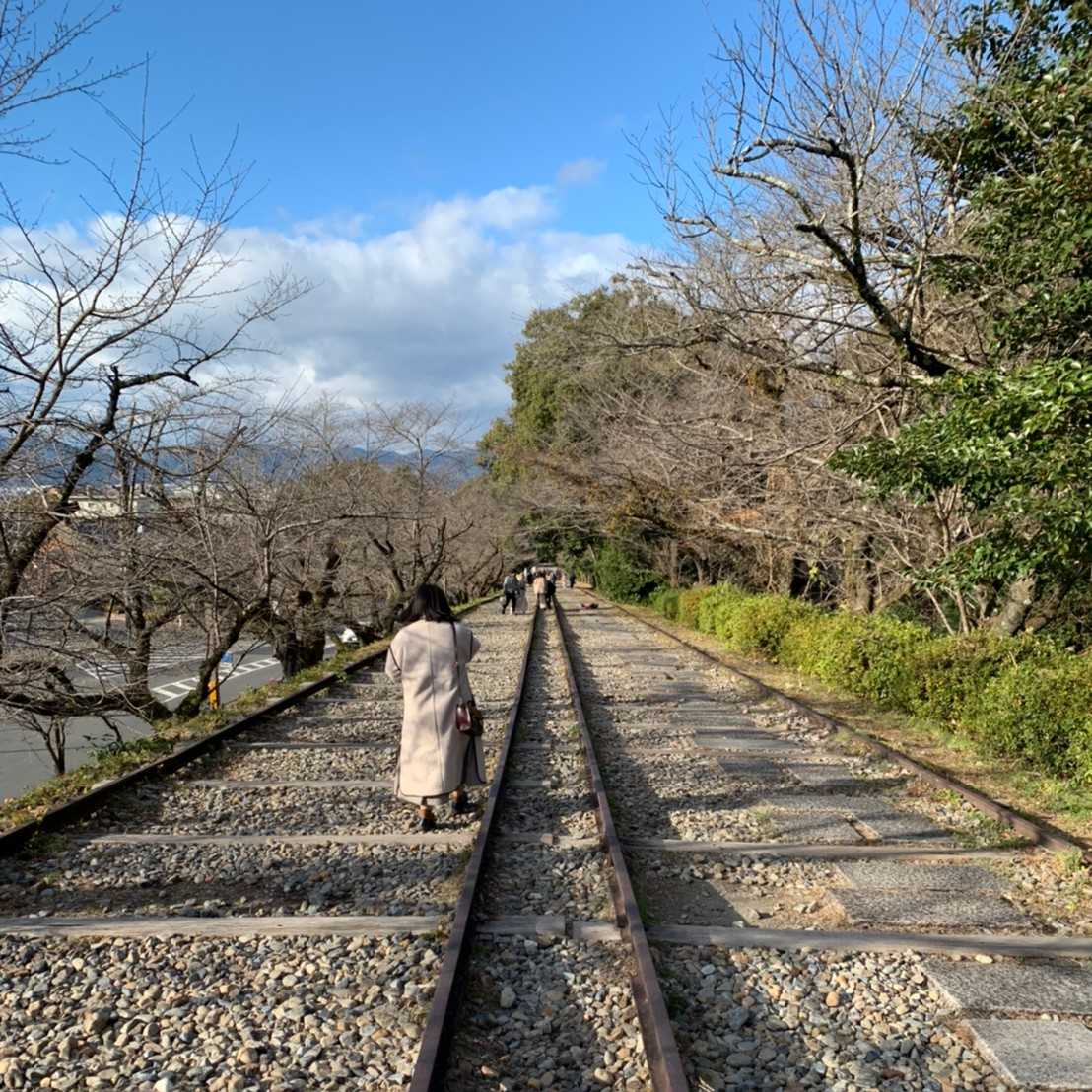 み