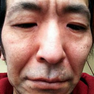岸智弘