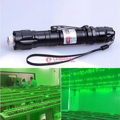 カラス撃退器猿の撃退方法レーザーポインター、有効な色は？