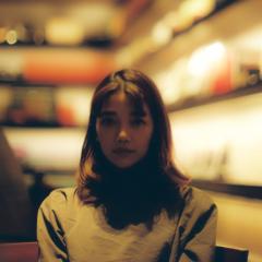 ひとりでぼやいてま。