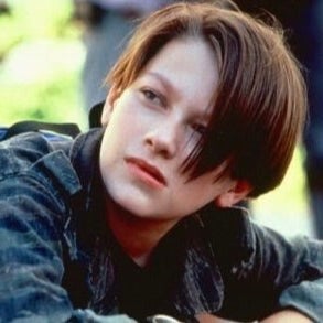 ｼﾞｮﾝ・ｼﾞｮﾅｰ