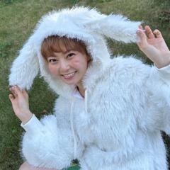安本彩花