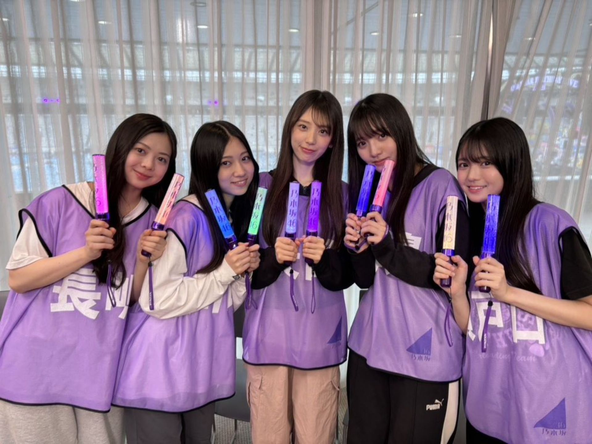 乃木坂46 6期生応援トーク ⊿乃木坂株式会社 | 755 乃木坂46 大越ひなの 海邉朱莉 ペンライト
