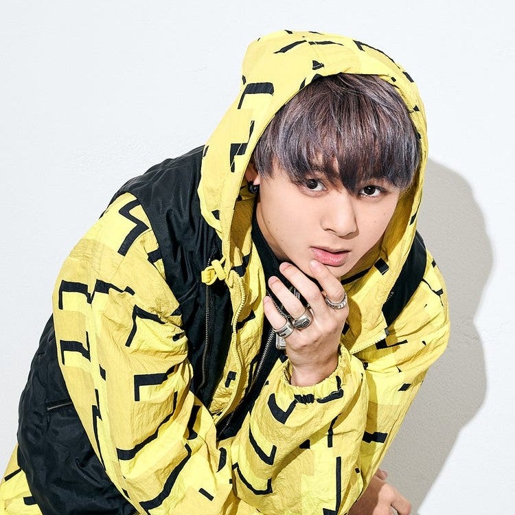 岡尾琥珀