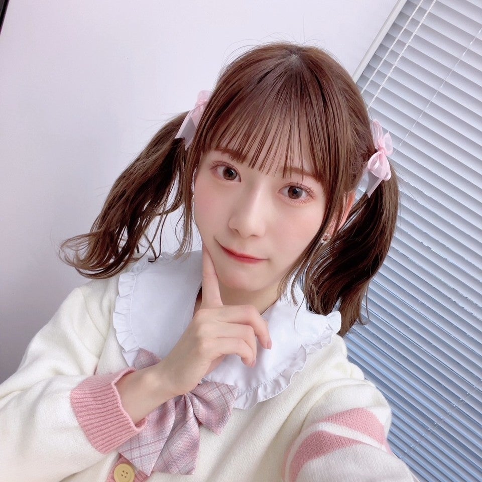 東村芽依