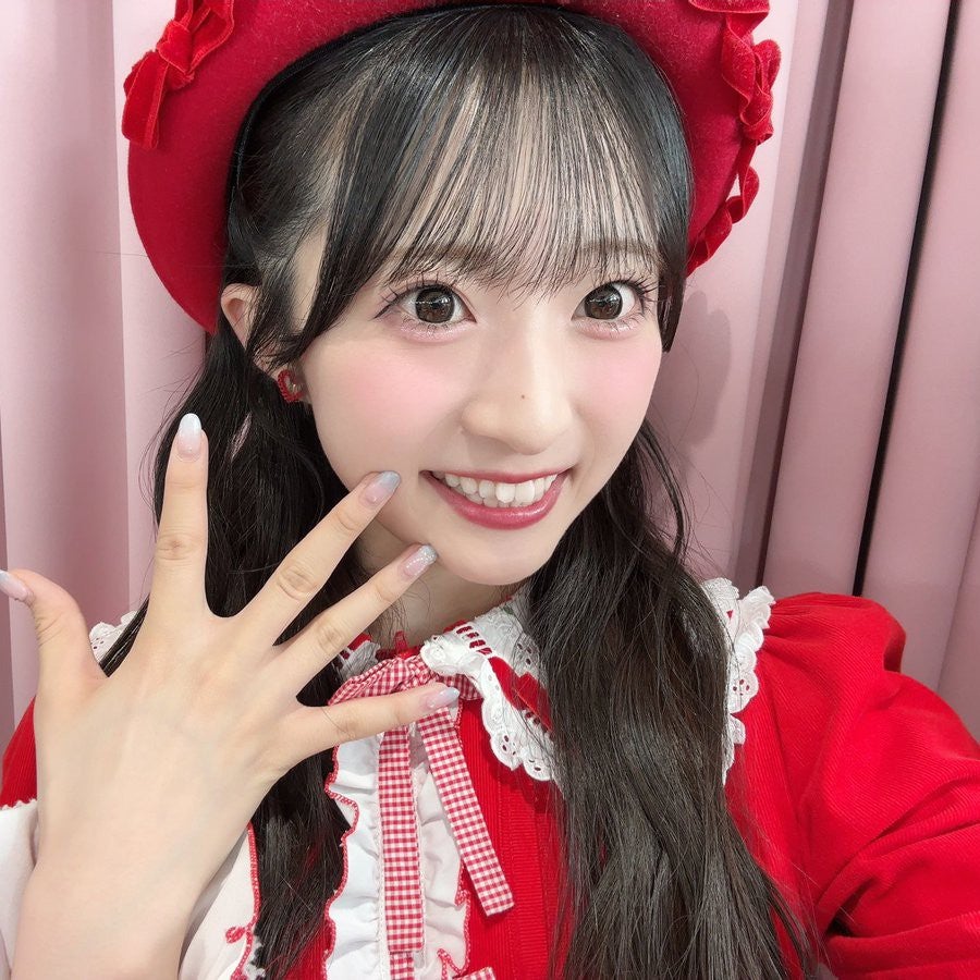 秋山由奈